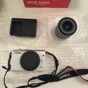 Canon EOS M200 Mirrorless Camera - White